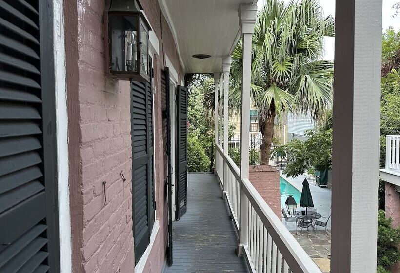 Lamothe House Hotel A French Quarter Guest Houses Property