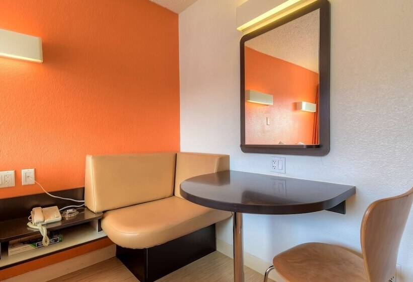 Motel 6 Las Vegas, Nv   Tropicana
