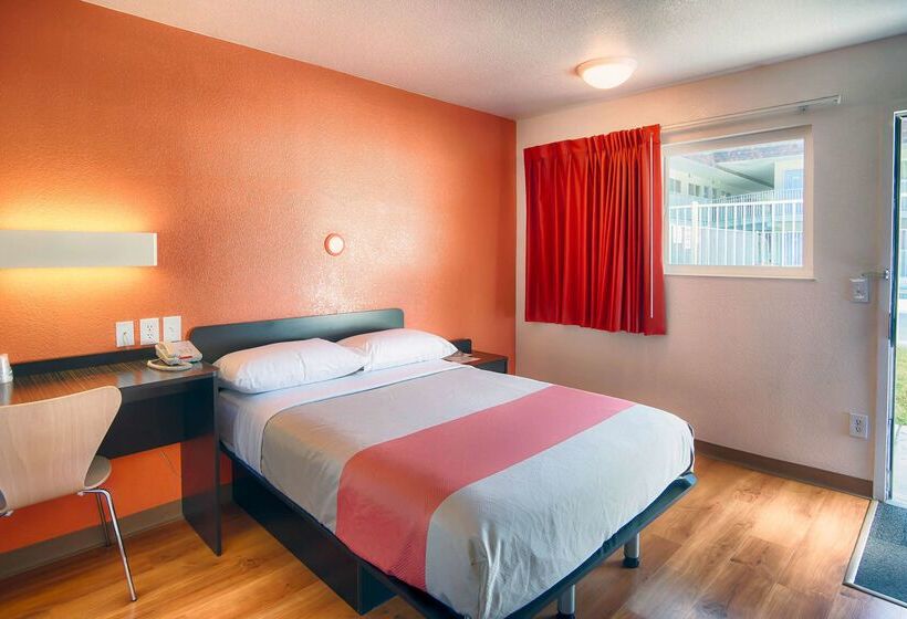 Motel 6 Mammoth Lakes, Ca