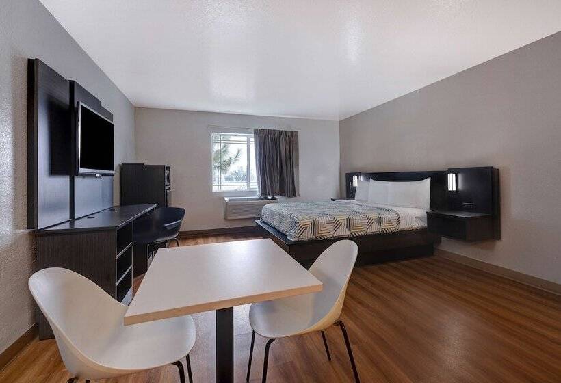 Motel 6buttonwillow, Ca Central