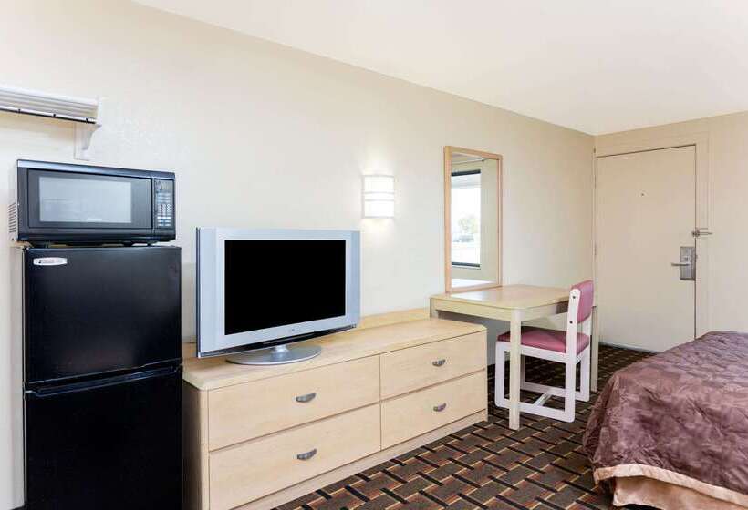 فندق على الطريق Knights Inn Punta Gorda