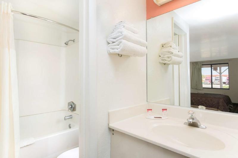 فندق على الطريق Knights Inn Punta Gorda