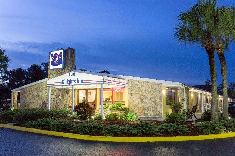 فندق على الطريق Knights Inn Punta Gorda