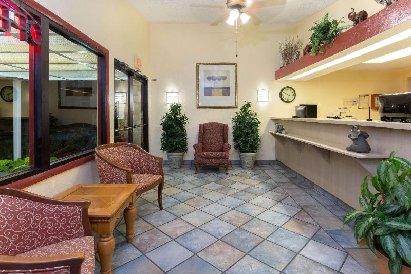 فندق على الطريق Knights Inn Punta Gorda