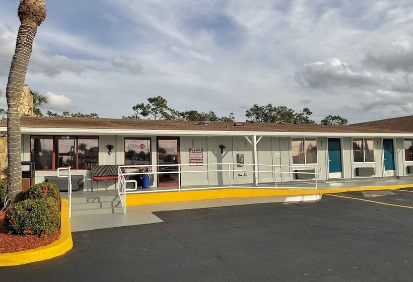 فندق على الطريق Knights Inn Punta Gorda
