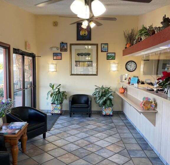 فندق على الطريق Knights Inn Punta Gorda