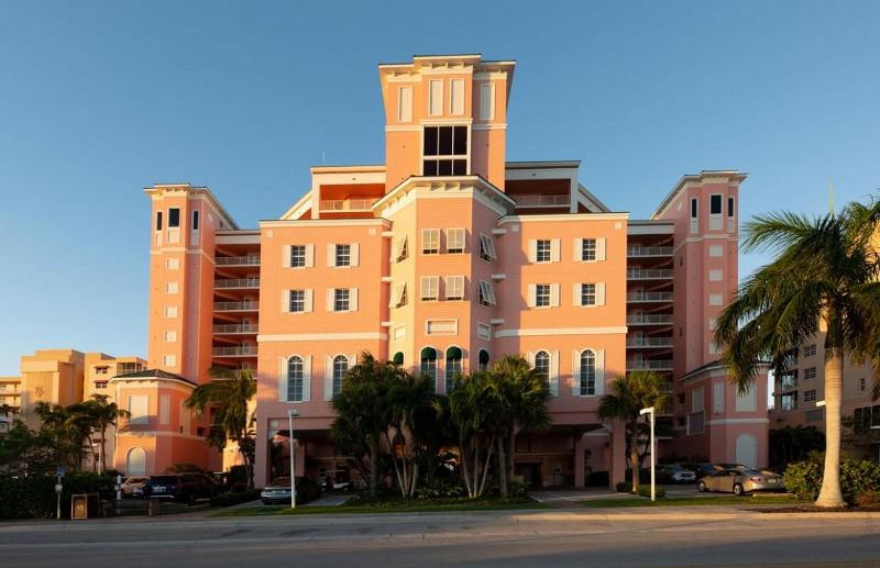 Pink Shell Beach Resort And Marina