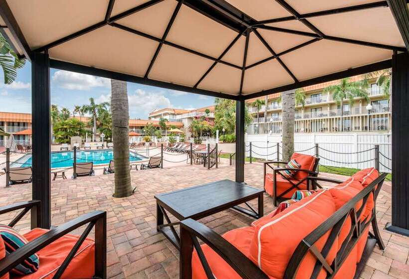 리조트 Quality Inn & Suites Tarpon Springs South