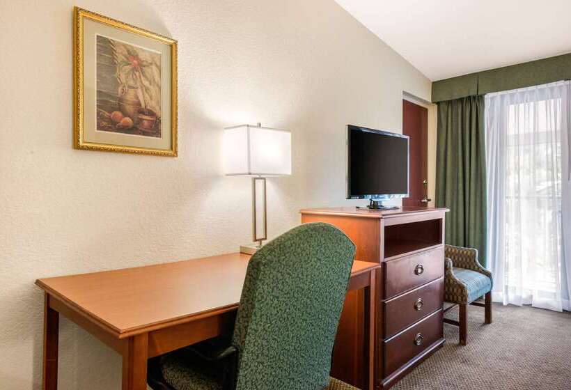 리조트 Quality Inn & Suites Tarpon Springs South