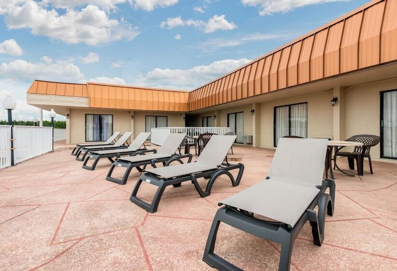 리조트 Quality Inn & Suites Tarpon Springs South
