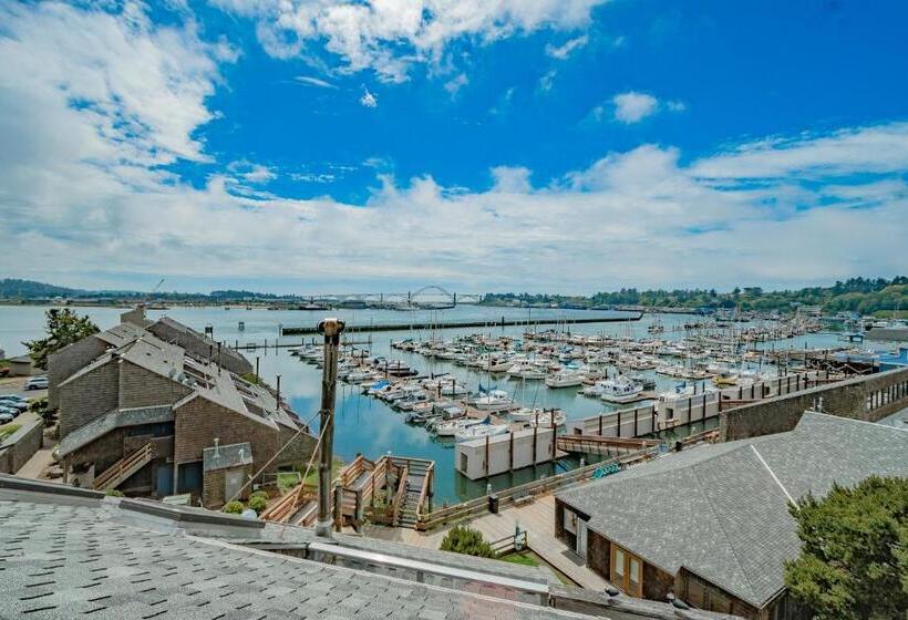 Embarcadero Resort