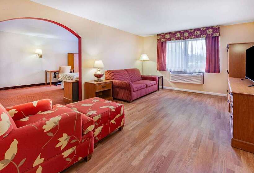 בית מלון כפרי Baymont By Wyndham Perrysburg Toledo