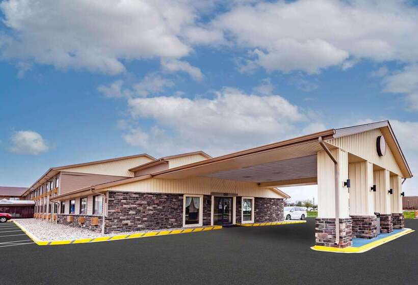 בית מלון כפרי Baymont By Wyndham Perrysburg Toledo