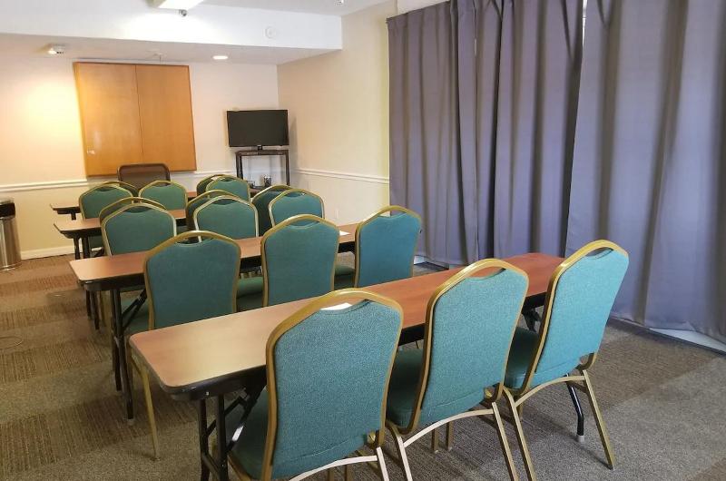 בית מלון כפרי Baymont By Wyndham Sarasota