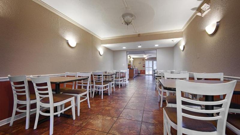 בית מלון כפרי Baymont By Wyndham Sarasota