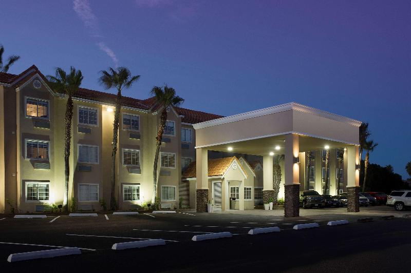 בית מלון כפרי Best Western Beachside Inn