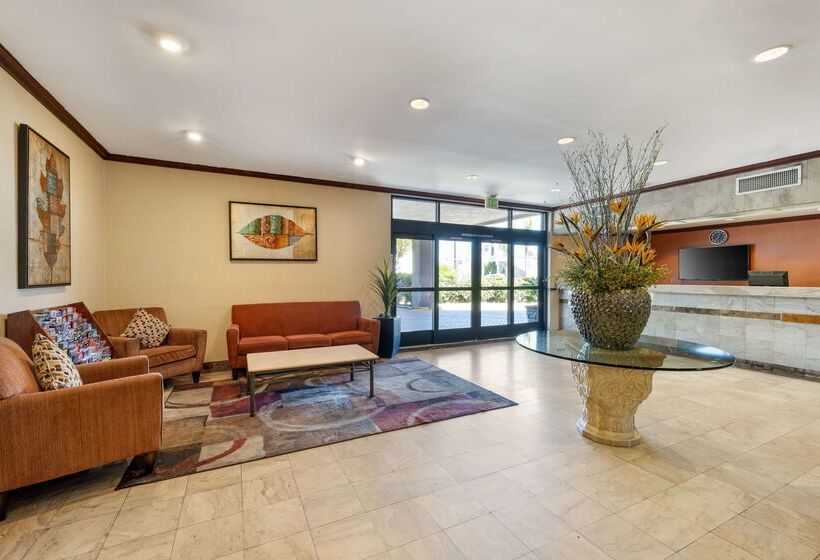 בית מלון כפרי Best Western Los Angeles Worldport
