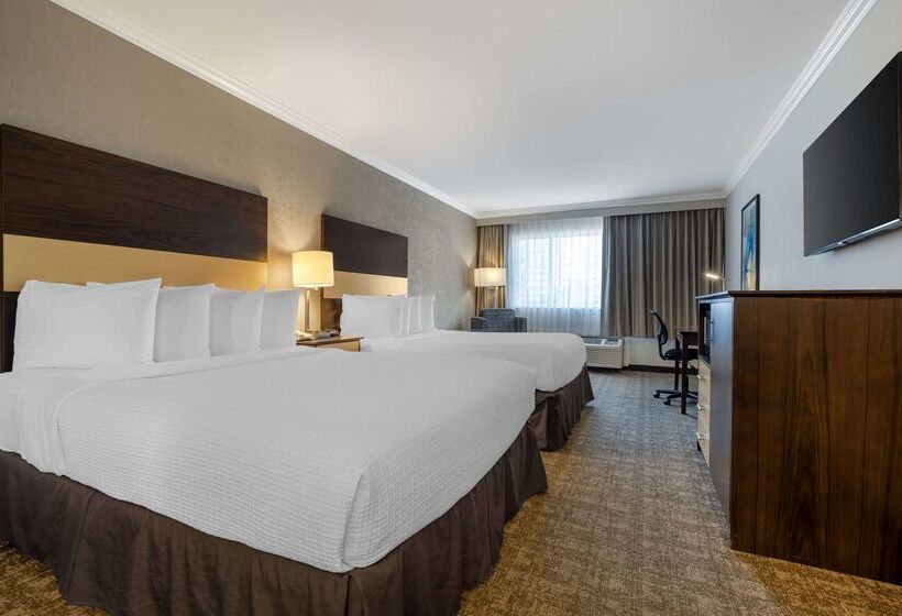 בית מלון כפרי Best Western Los Angeles Worldport