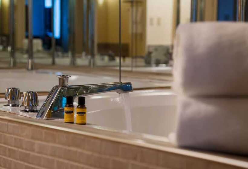 Best Western Plus Hotel & Conference Center