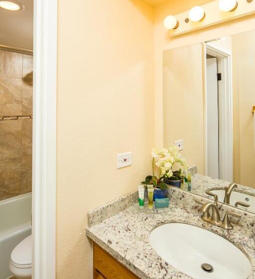 בית מלון כפרי Castle Po Ipū Shores