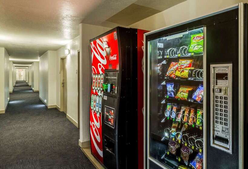 هتل Clarion Inn Near Mcallen Airport
