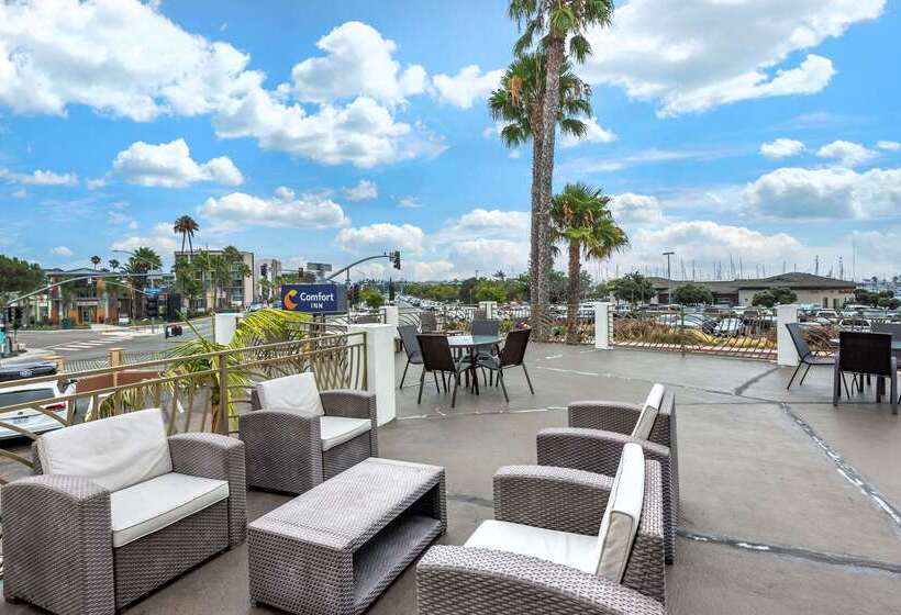 هتل Comfort Inn San Diego Airport At The Harbor