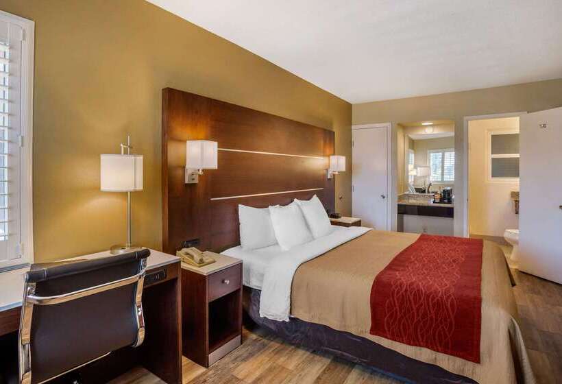 هتل Comfort Inn San Diego Airport At The Harbor