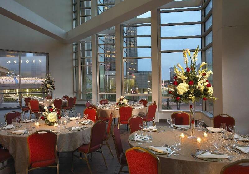 هتل Courtyard By Marriott Detroit Downtown