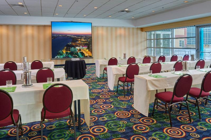 هتل Courtyard By Marriott Detroit Downtown