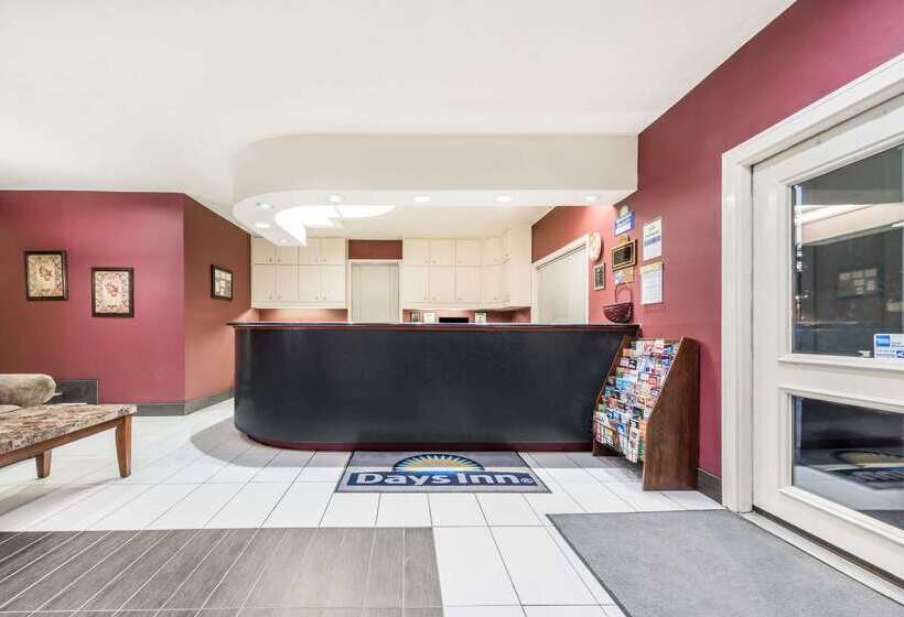 בית מלון כפרי Days Inn By Wyndham Bryan College Station