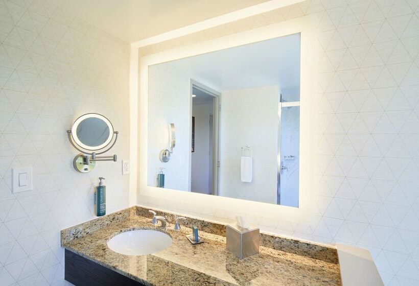 فندق Doubletree By Hilton Atlanta   Roswell