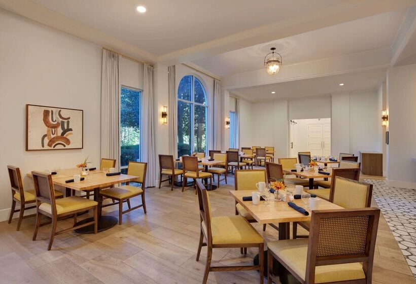 فندق Doubletree By Hilton Atlanta   Roswell