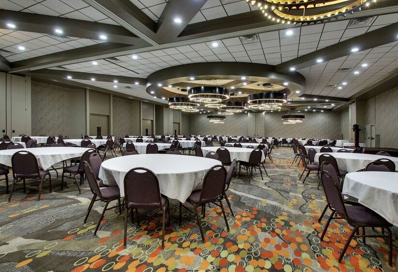 호텔 Doubletree By Hilton Mt. Vernon