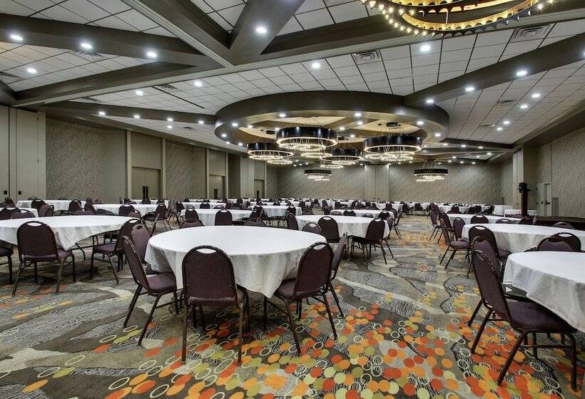 ホテル Doubletree By Hilton Mt. Vernon