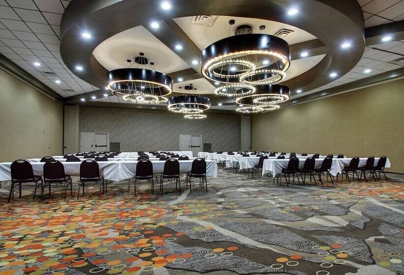 호텔 Doubletree By Hilton Mt. Vernon
