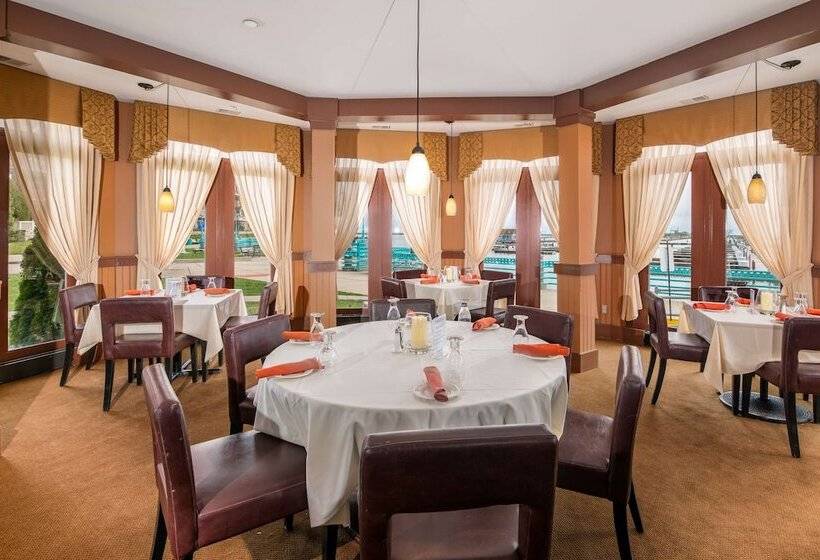 Doubletree By Hilton Hotel Racine Harbourwalk