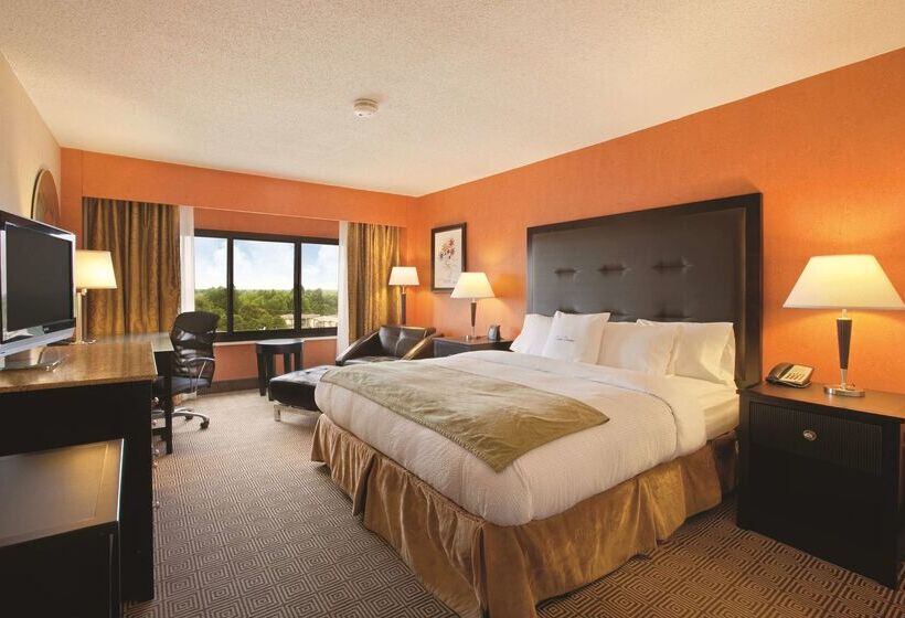 هتل Doubletree By Hilton Springfield