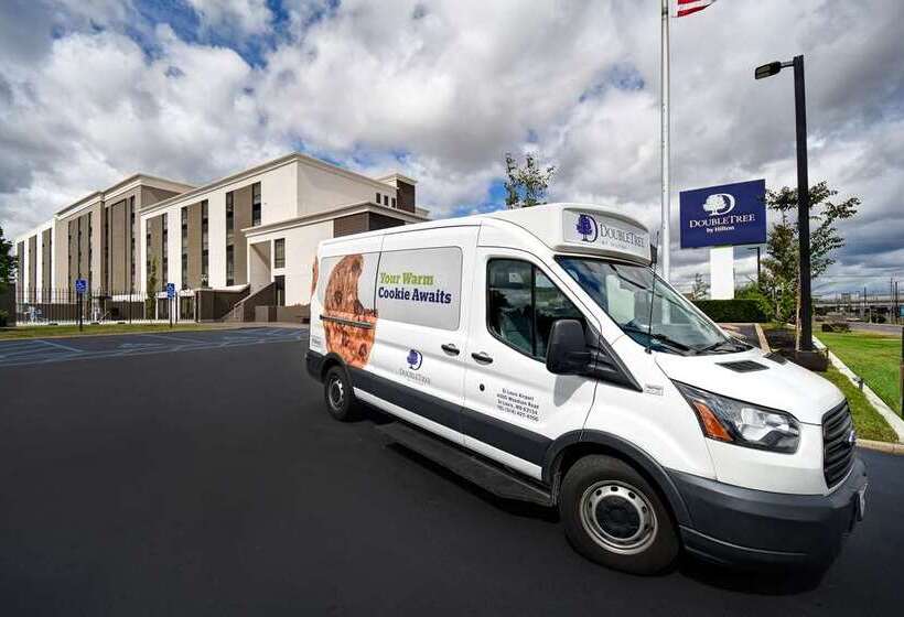 هتل Doubletree By Hilton St. Louis Airport