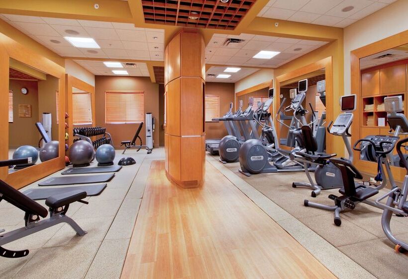 فندق Hilton Boca Raton Suites