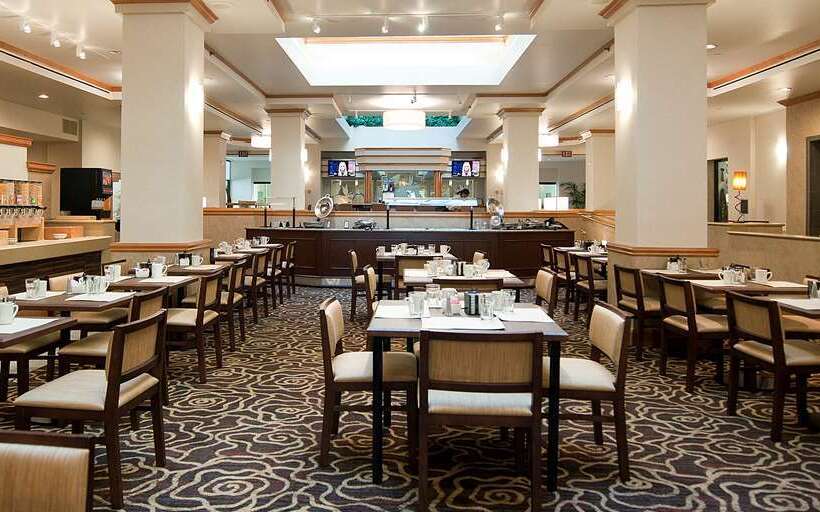 فندق Hilton Boca Raton Suites