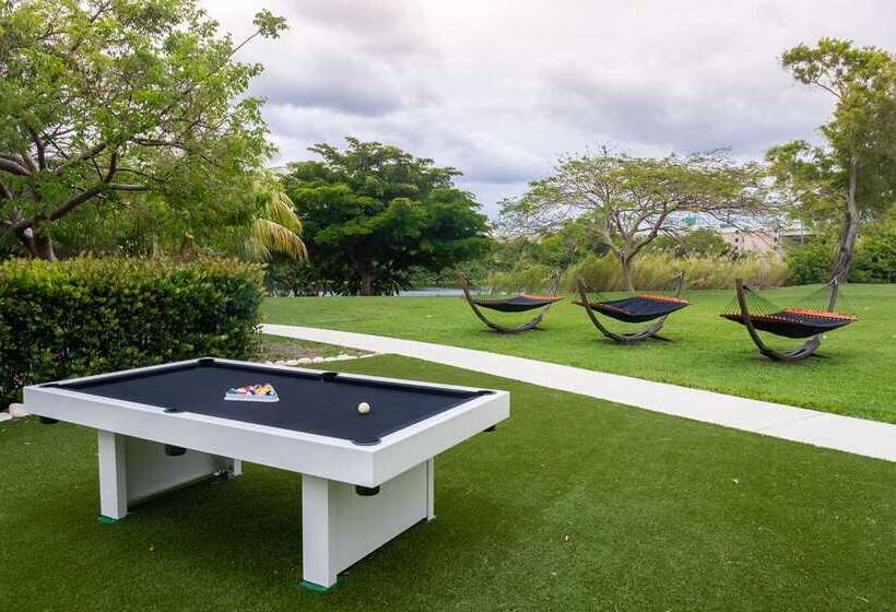 فندق Hilton Palm Beach Pbi
