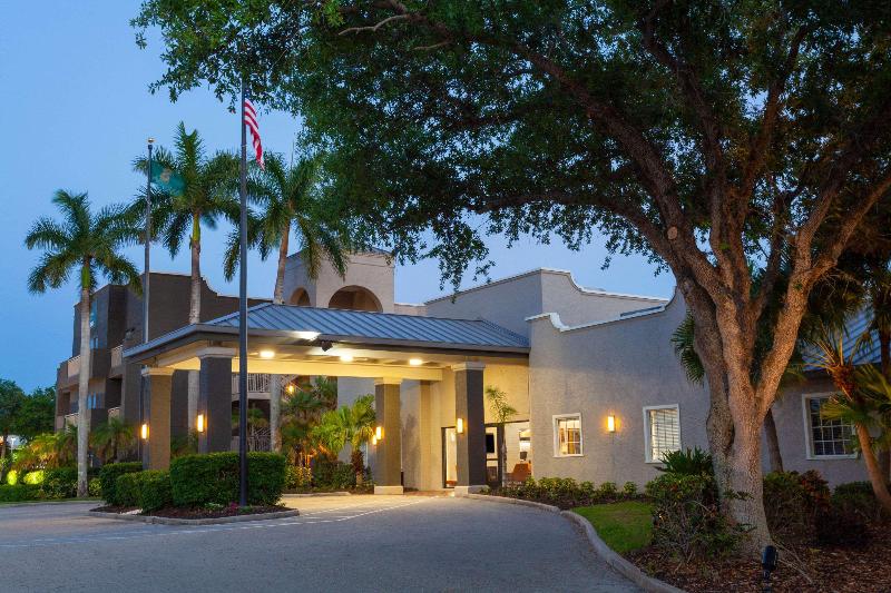 בית מלון כפרי La Quinta By Wyndham Ft. Myers   Sanibel Gateway