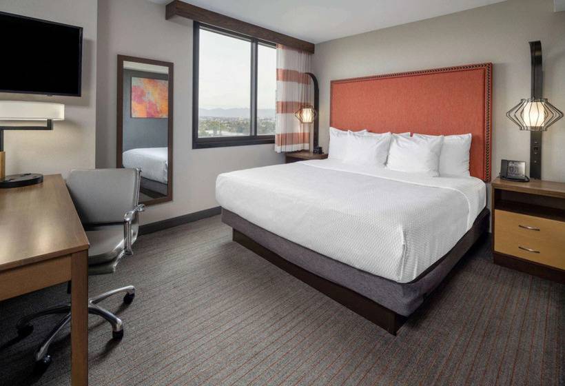 בית מלון כפרי Hilton Garden Inn Los Angeles Airport