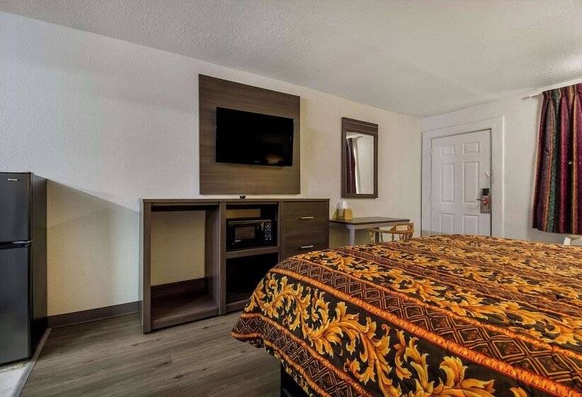 בית מלון כפרי Rodeway Inn Conference Center