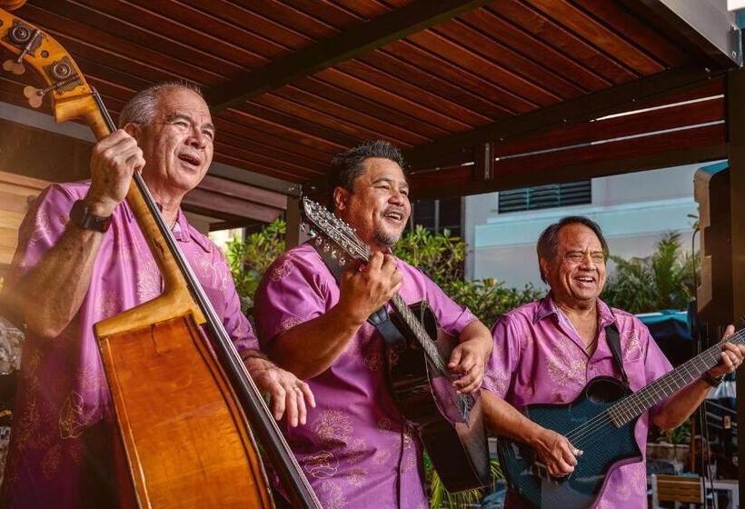 בית מלון כפרי Outrigger Reef Waikiki Beach Resort