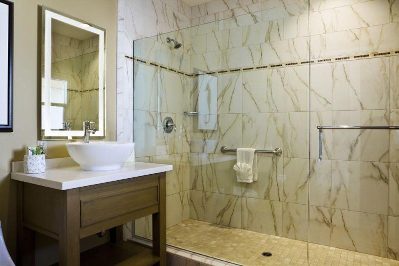 ホテル Pacific Shores Inn