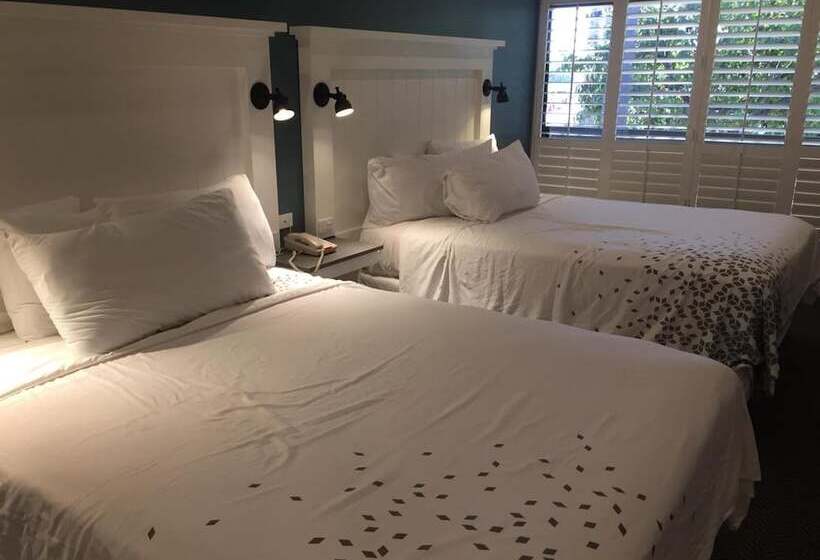 ホテル Pacific Shores Inn