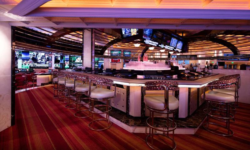 هتل Peppermill Resort Spa Casino