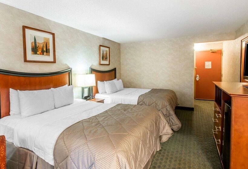 בית מלון כפרי Quality Inn And Conference Center Greeley Downtown