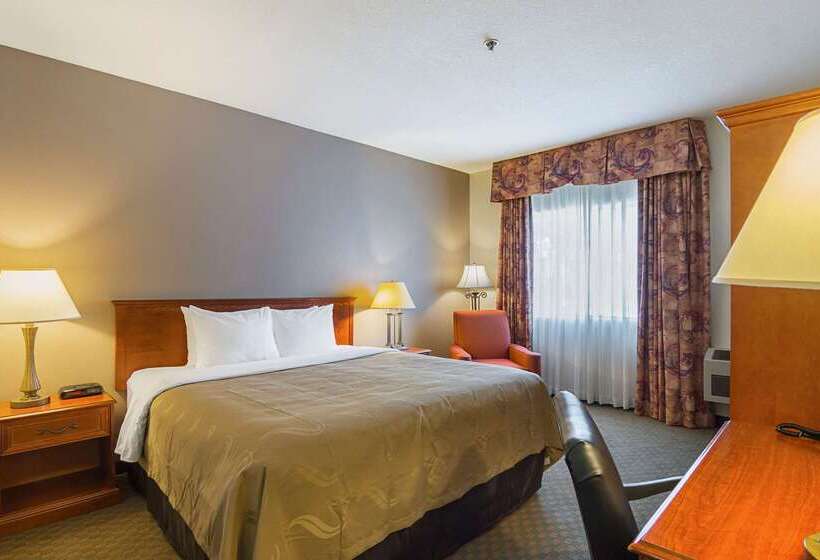 هتل Quality Inn Fresno Yosemite Airport